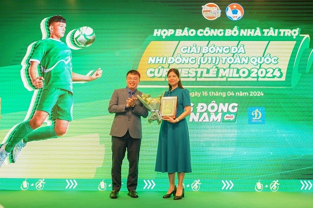 1-voi-cam-ket-nang-cao-suc-ben-cho-the-he-tre-viet-nam-nestle-milo-tiep-tuc-dong-hanh-cung-mua-giai-nam-2024-voi-tu-cach-la-nha-tai-tro-chinh-1713367832.jpg