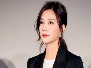 Sóng gió Cbiz: Hết Trịnh Sảng trốn thuế, đến lượt Triệu Vy dính phốt căng đến mức bị 'treo' tên trên top tìm kiếm Weibo