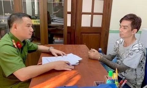 Khởi tố nhân tình của mẹ bé trai 3 tuổi nghi bị ép hút ma túy đá