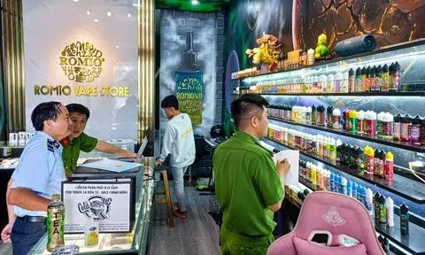 Phát hiện hàng trăm sản phẩm thuốc lá điện tử không rõ nguồn gốc