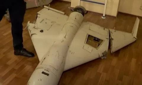 Ukraine công bố hình ảnh các bộ phận trong ruột UAV tự sát mới bắn hạ