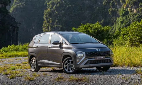 MPV bình dân đua khuyến mại, Stargazer xả kho giảm giá cả trăm triệu
