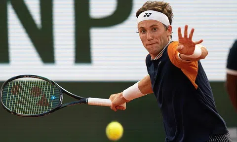 Ruud đấu Djokovic ở chung kết Roland Garros