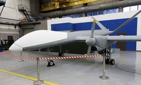 Phương Tây lo lắng khi Nga ra mắt UAV hạng nặng đầu tiên