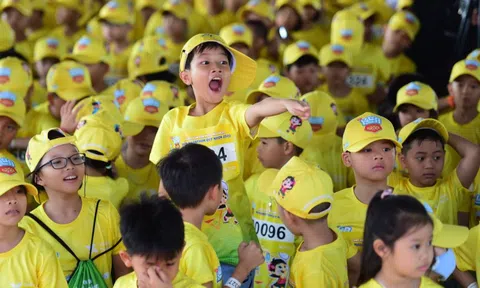 Khoảnh khắc đáng yêu của runner nhí Kun Marathon Quy Nhơn
